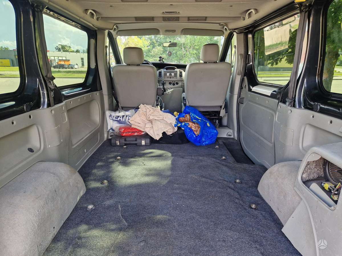 Opel Vivaro 2008 — photo 5