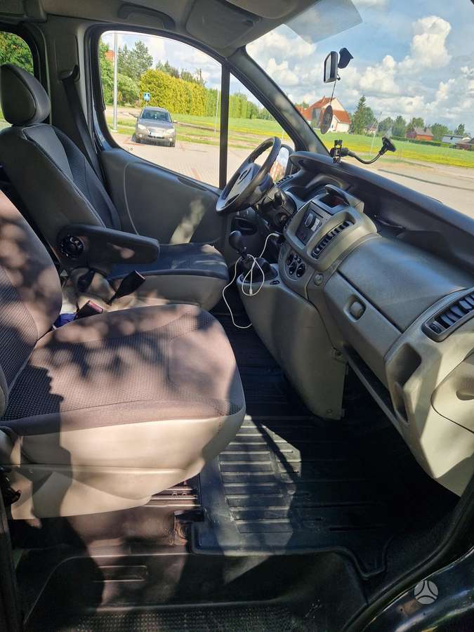 Opel Vivaro 2008 — photo 7