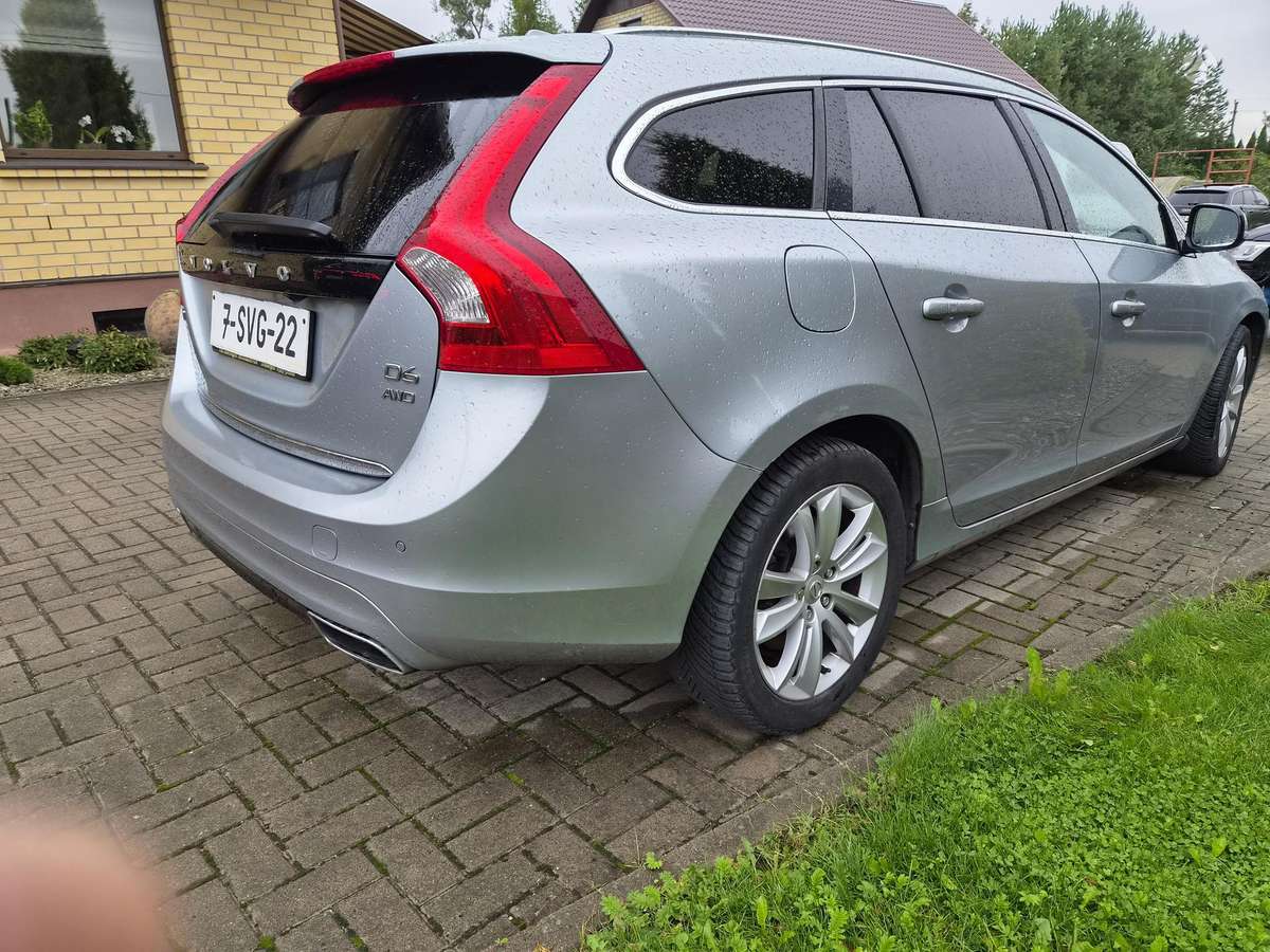 Volvo V60 2013 — photo 6