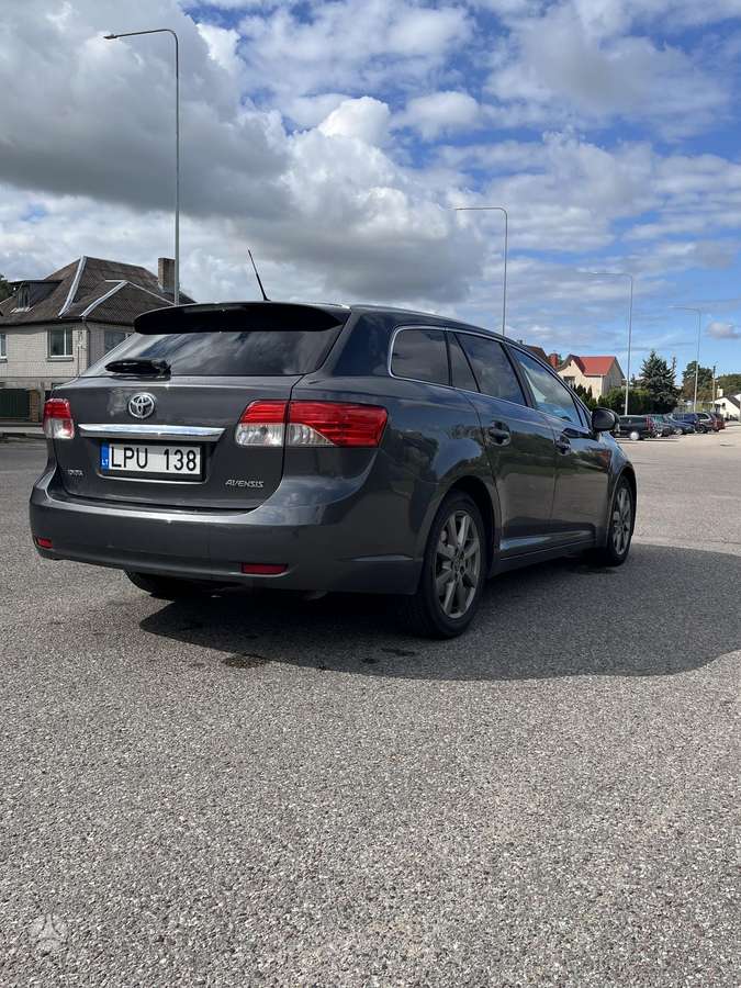 Toyota Avensis 2012 — engine 2231 cm³, 150 HP (110kW)