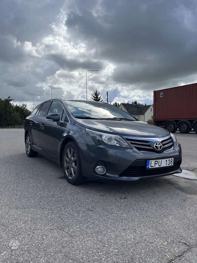 Toyota Avensis 2012 — photo 6