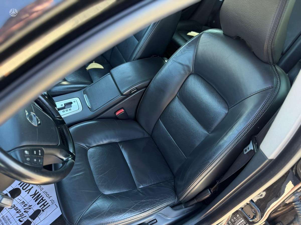 Volvo XC70 2010 — photo 14