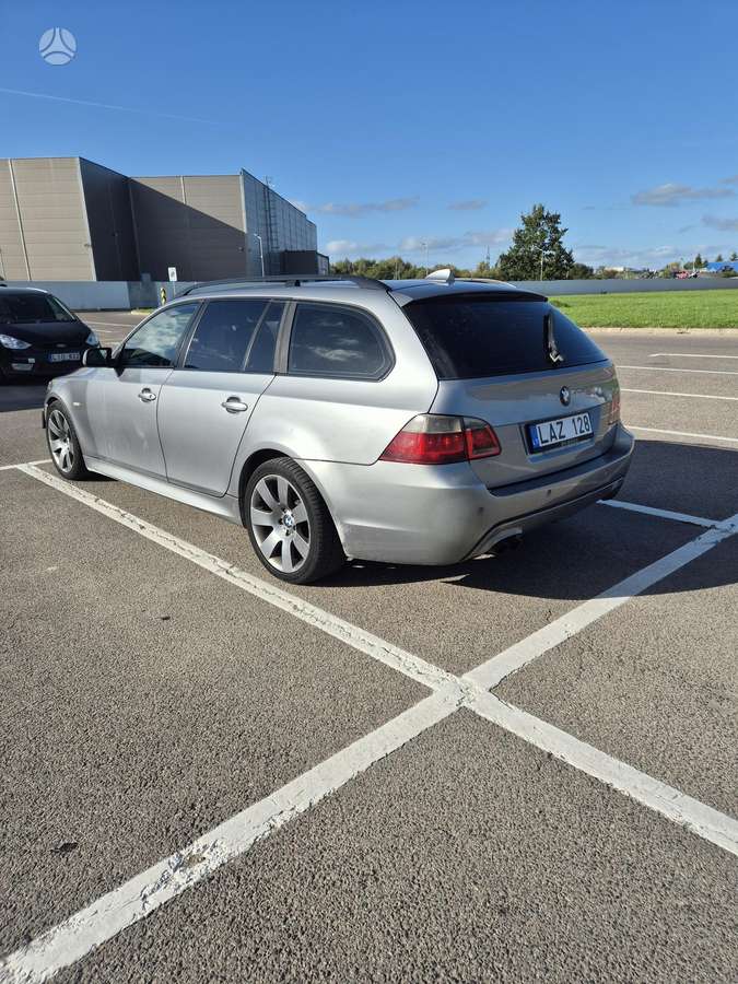 BMW 530 2004 — engine 2993 cm³, 218 HP (160kW)