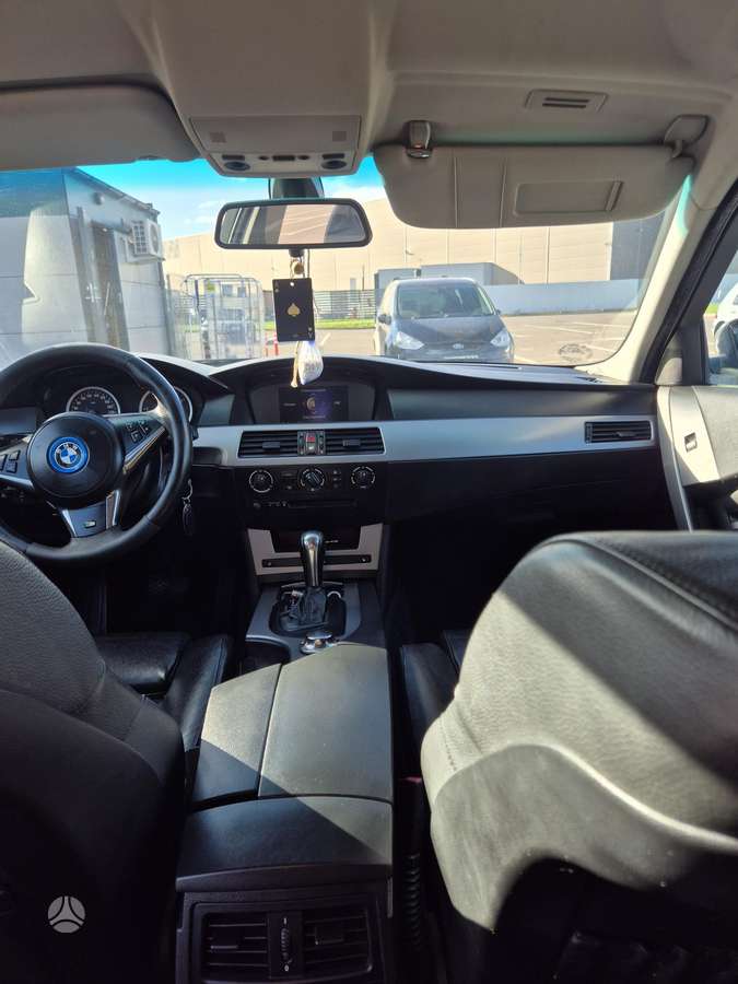 BMW 530 2004 — photo 6