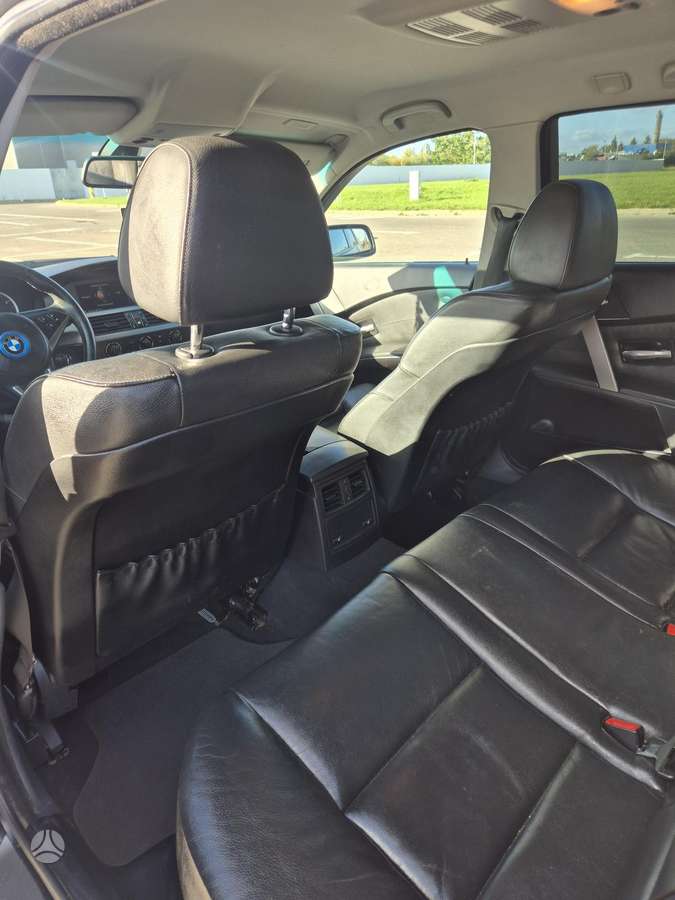 BMW 530 2004 — photo 7