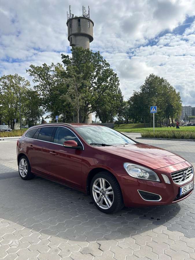 Volvo V60 2012 — vehicle for AFU Ukraine