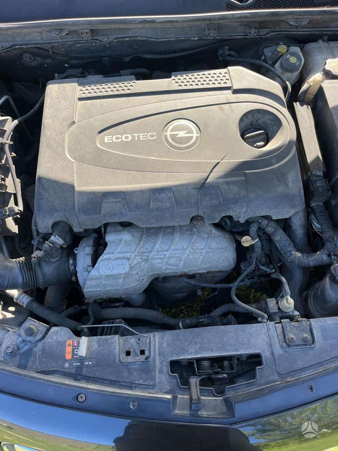 Opel Insignia 2011 — photo 26