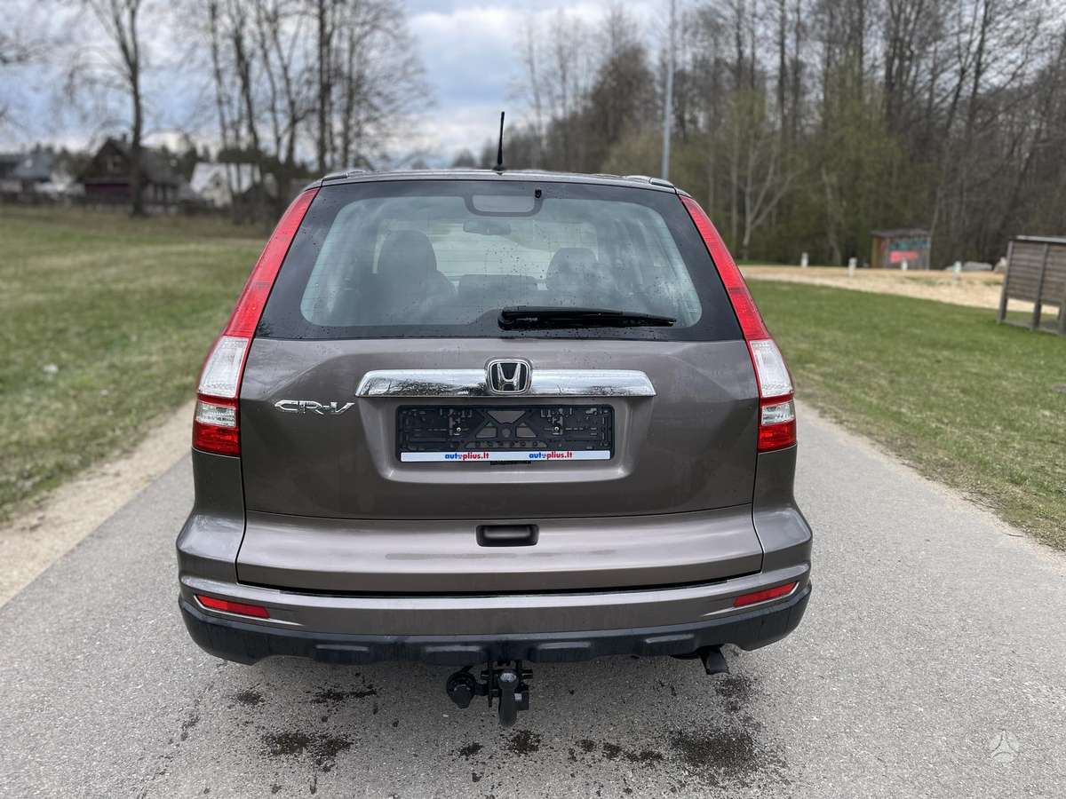 Honda CR-V 2011 — engine 2199 cm³, 150 HP (110kW)
