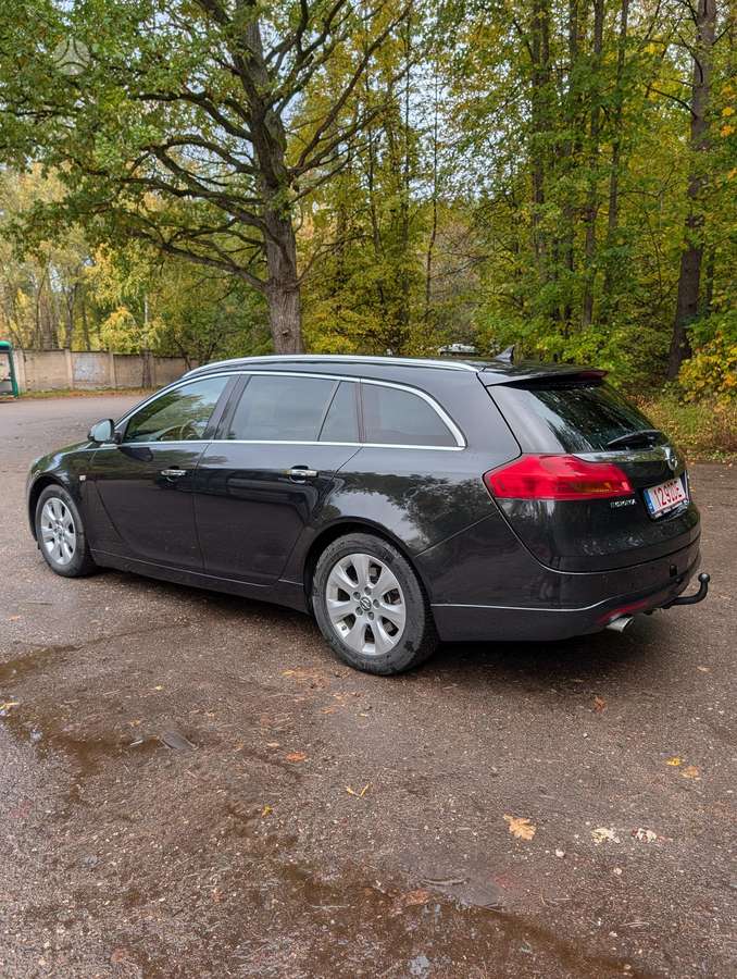 Opel Insignia 2013 — салон