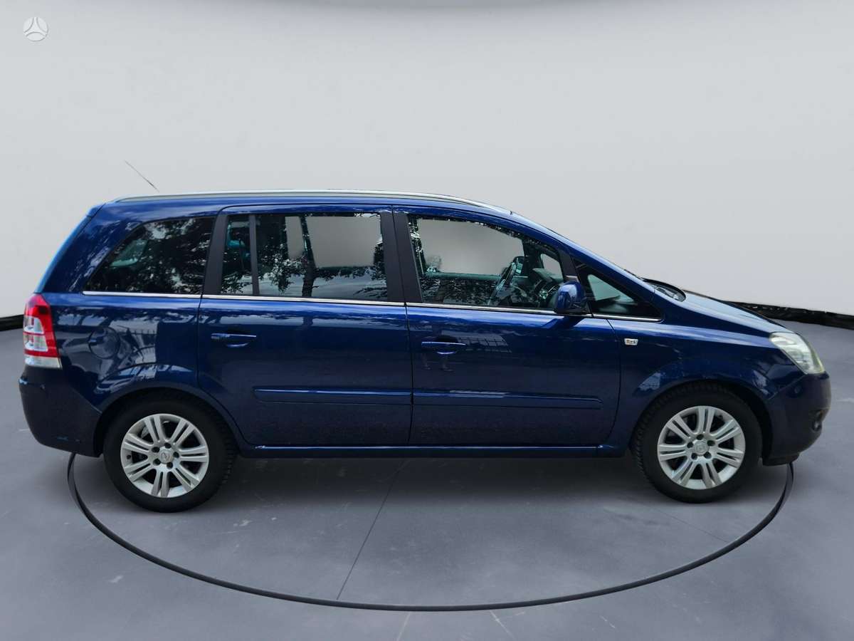 Opel Zafira 2010 — двигун 1910 cm³, 150 HP (110kW)