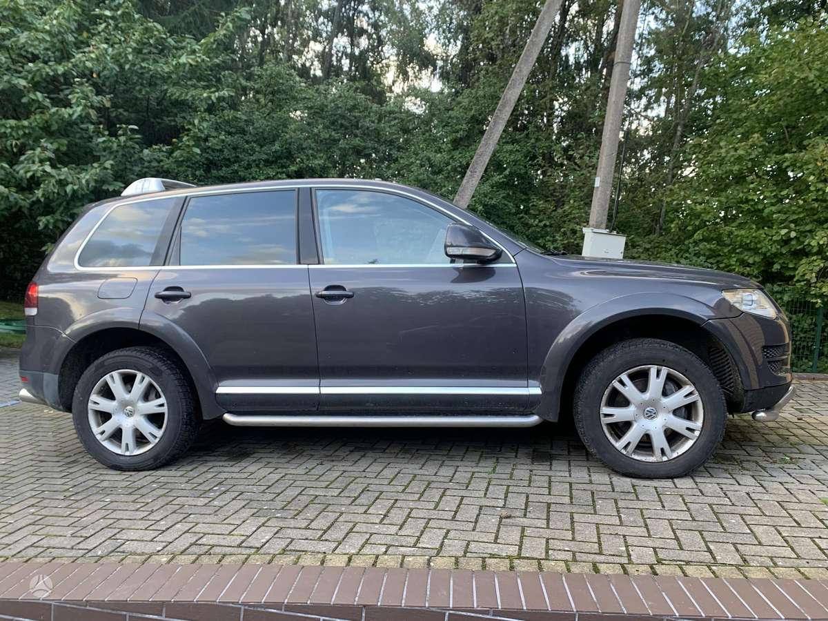 Volkswagen Touareg 2007 — rear view