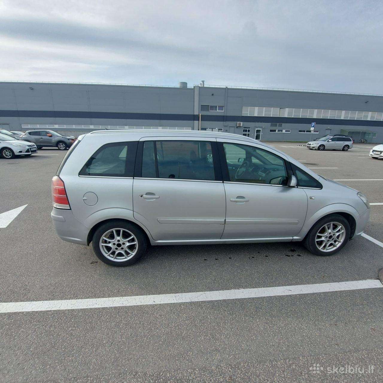 Opel Zafira 2007 — interior