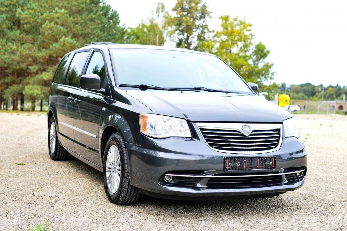 Lancia Voyager 2012 — двигун 2800 cm³, 163 HP (120kW)