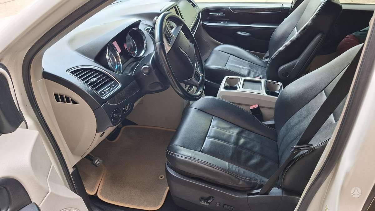 Chrysler Town 2013 — photo 7