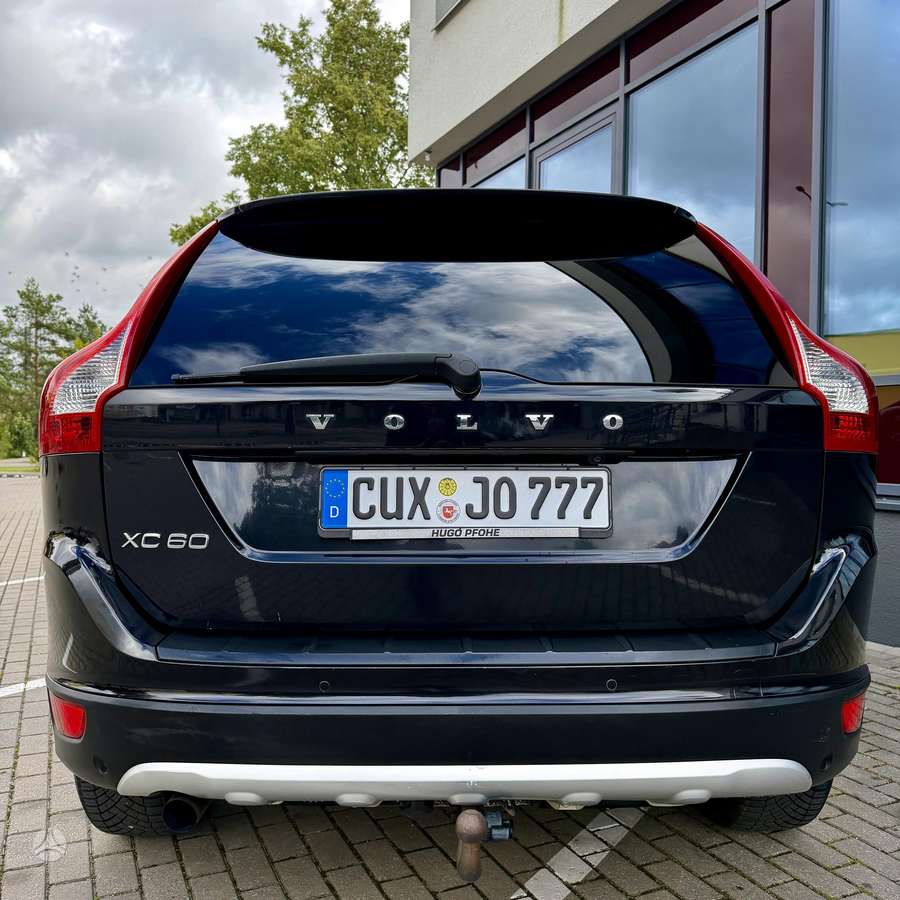 Volvo XC60 2010 — фото 13