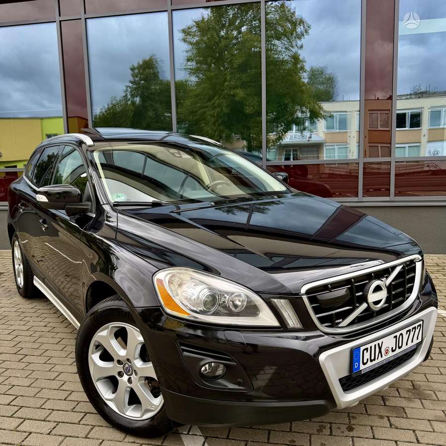Volvo XC60 2010 — вигляд ззаду
