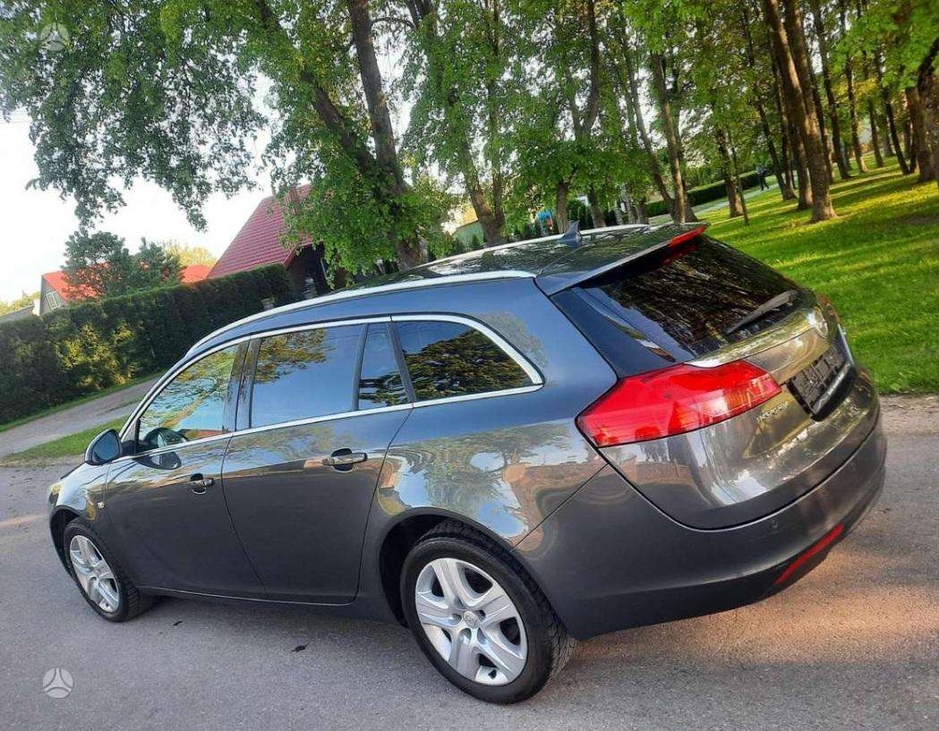 Opel Insignia 2009 — photo 10