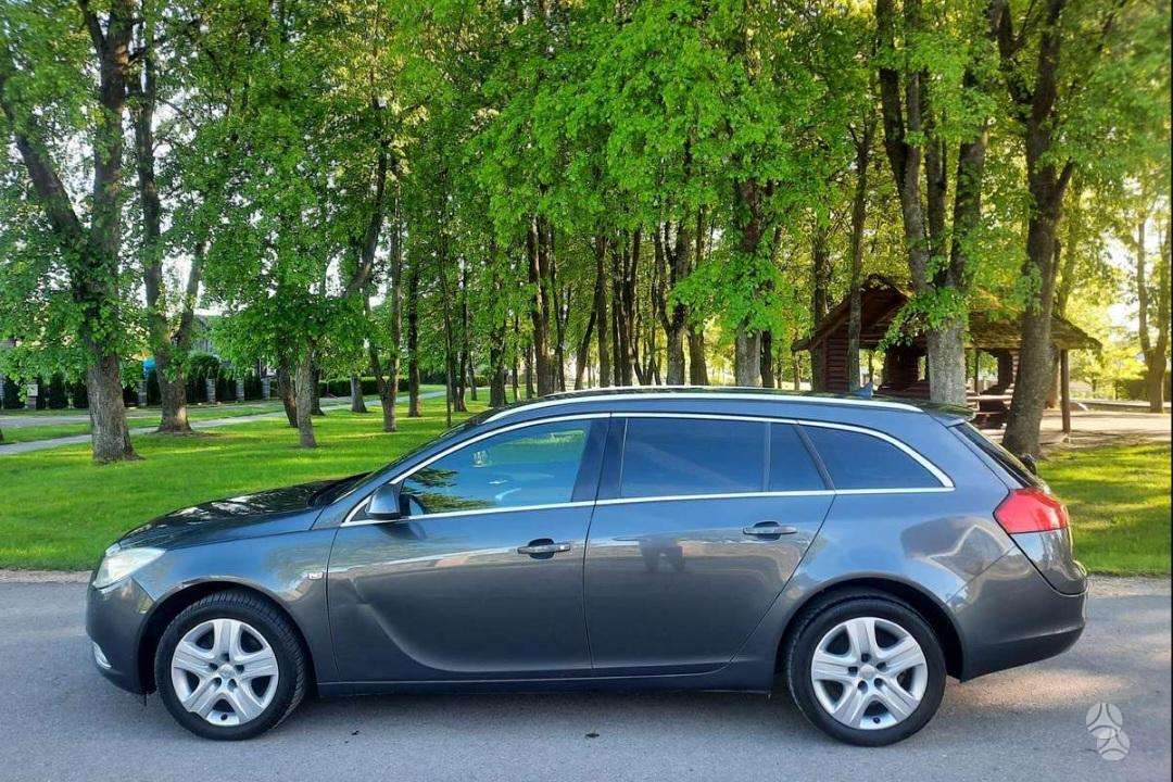 Opel Insignia 2009 — photo 12