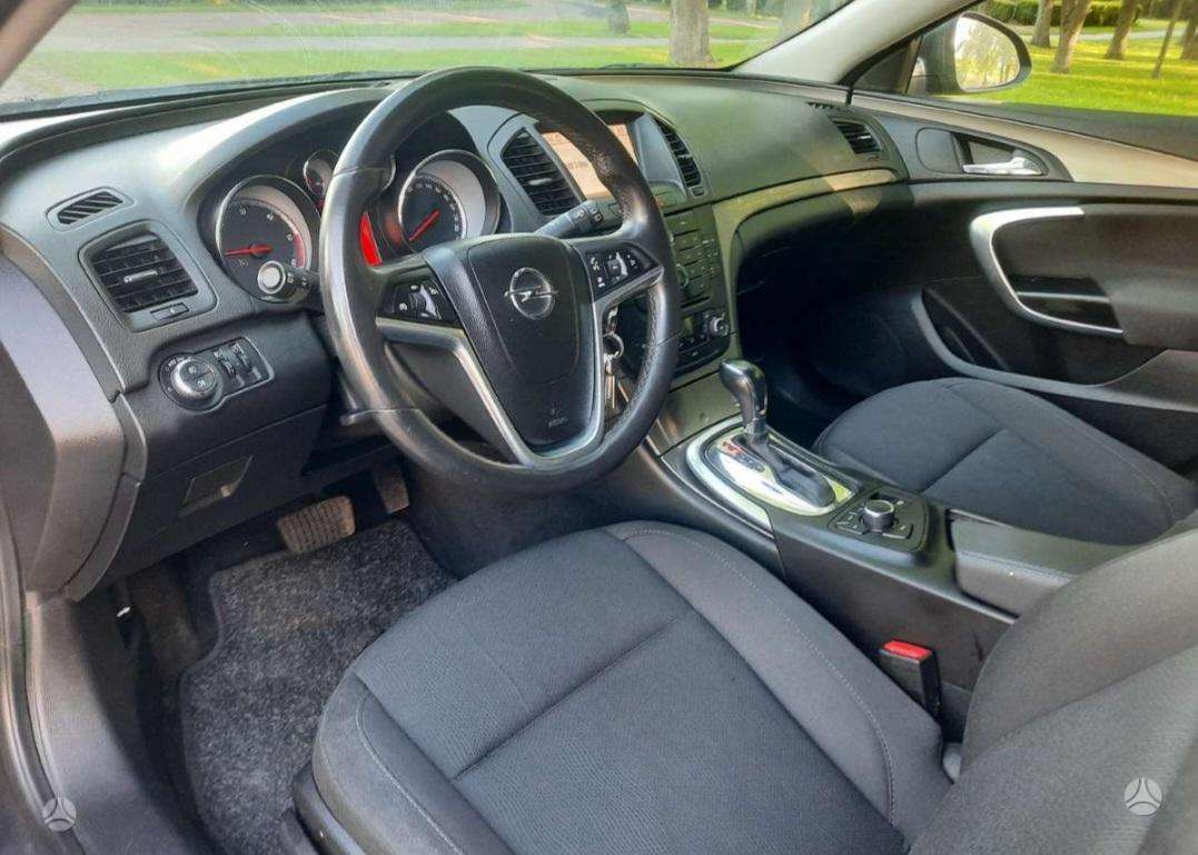 Opel Insignia 2009 — photo 15