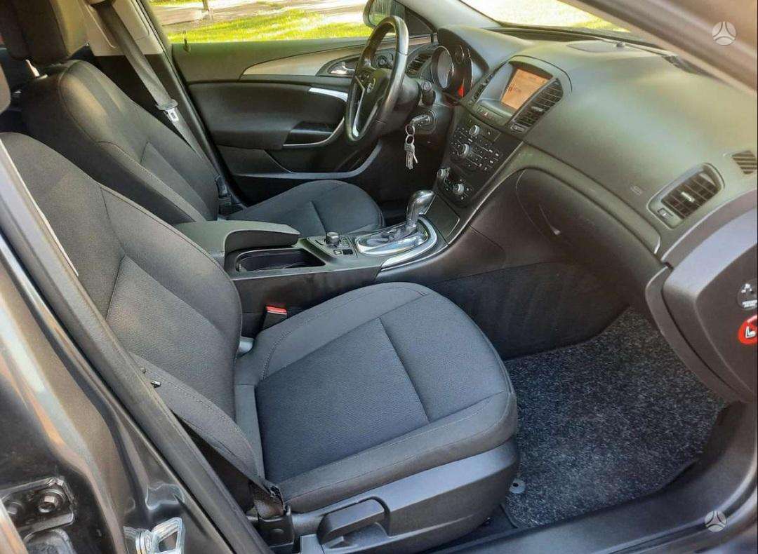 Opel Insignia 2009 — photo 20