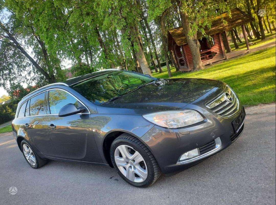 Opel Insignia 2009 — interior