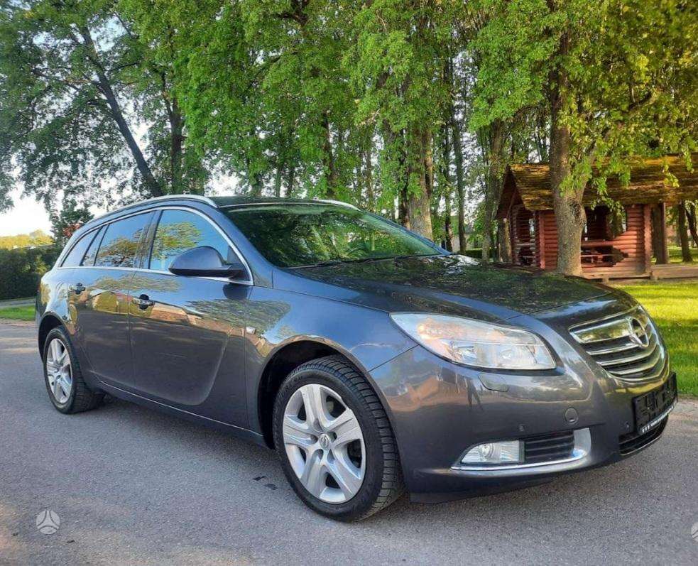 Opel Insignia 2009 — engine 1956 cm³, 131 HP (96kW)