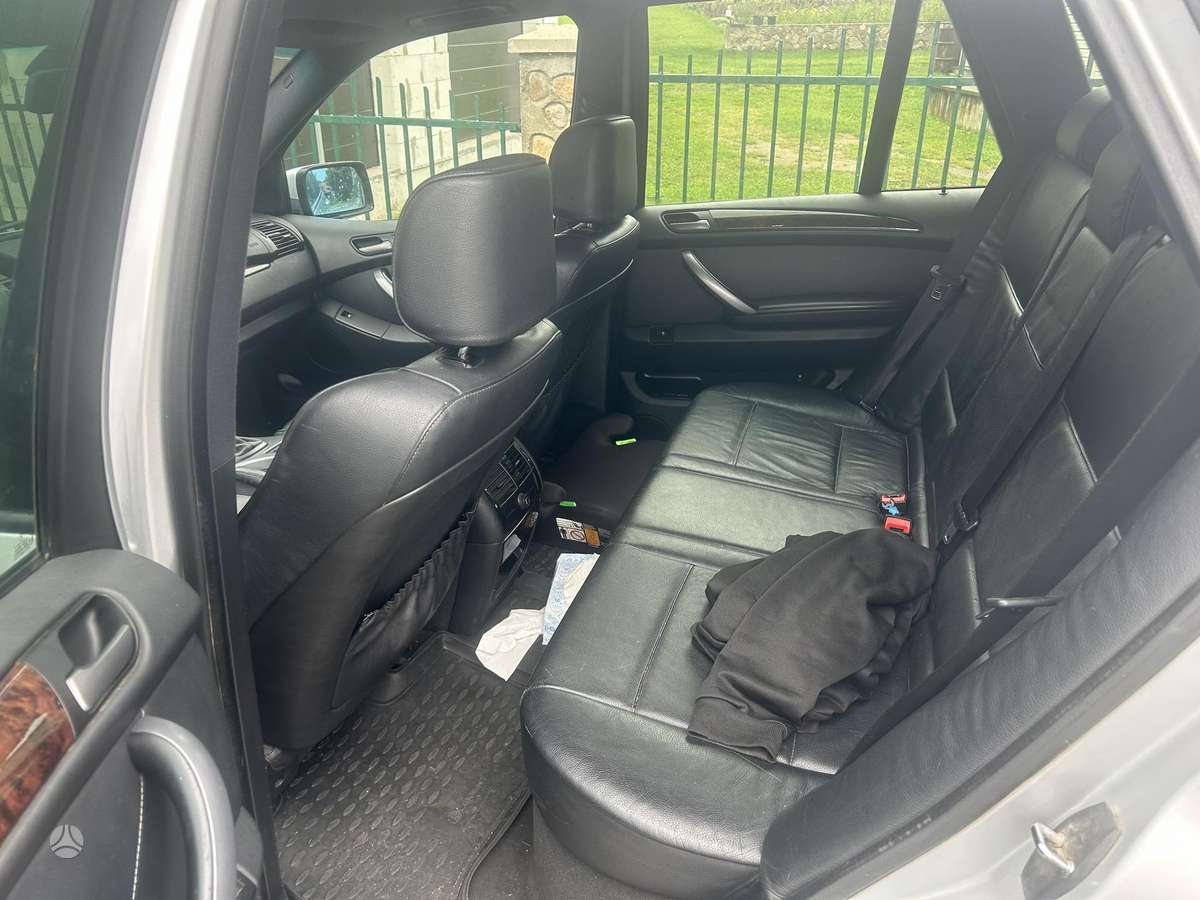 BMW X5 2004 — photo 6