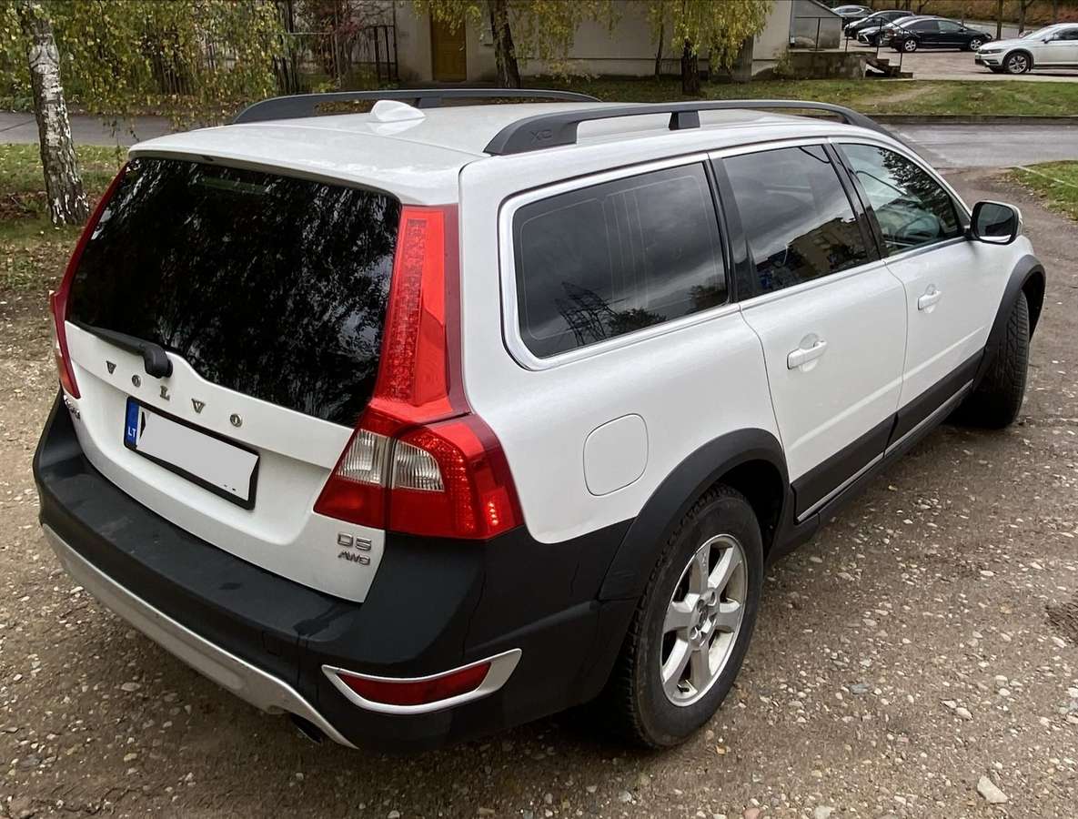 Volvo XC70 2013 — вигляд ззаду