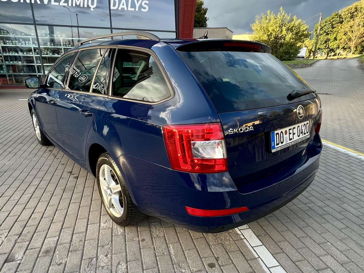 Skoda Octavia 2014 — interior