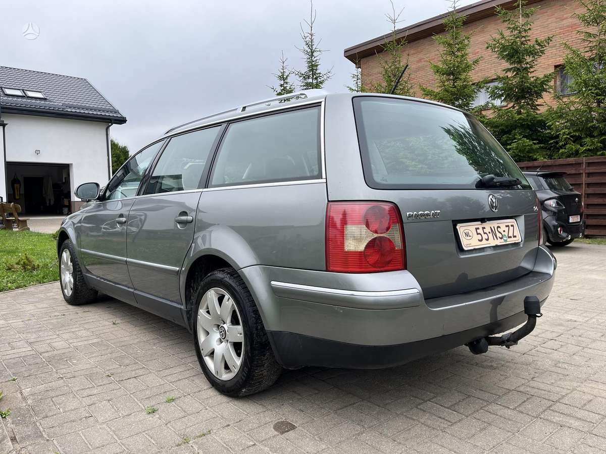 Volkswagen Passat 2004 — photo 7