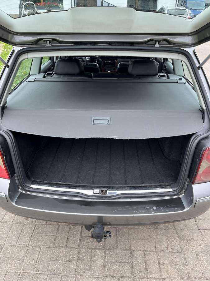 Volkswagen Passat 2004 — photo 9