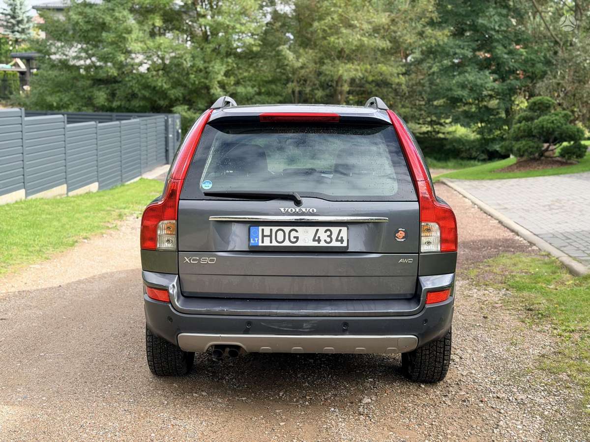 Volvo XC90 2008 — engine 2401 cm³, 185 HP (136kW)