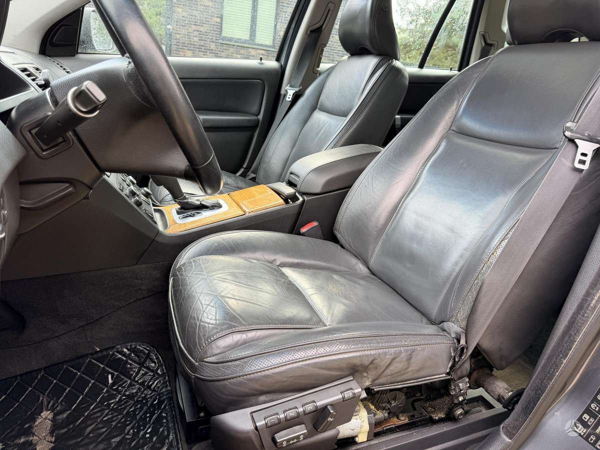 Volvo XC90 2008 — photo 8