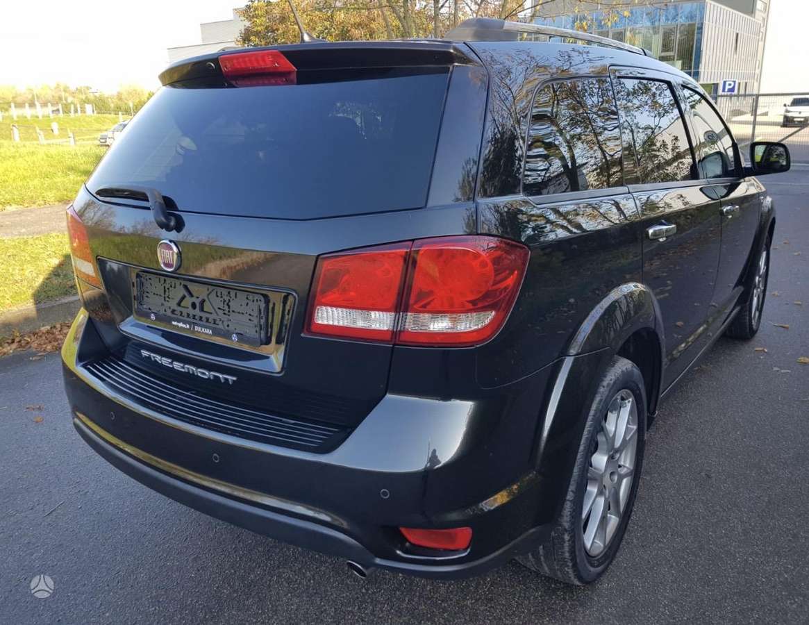 Fiat Freemont 2015 — двигун 1956 cm³, 140 HP (103kW)