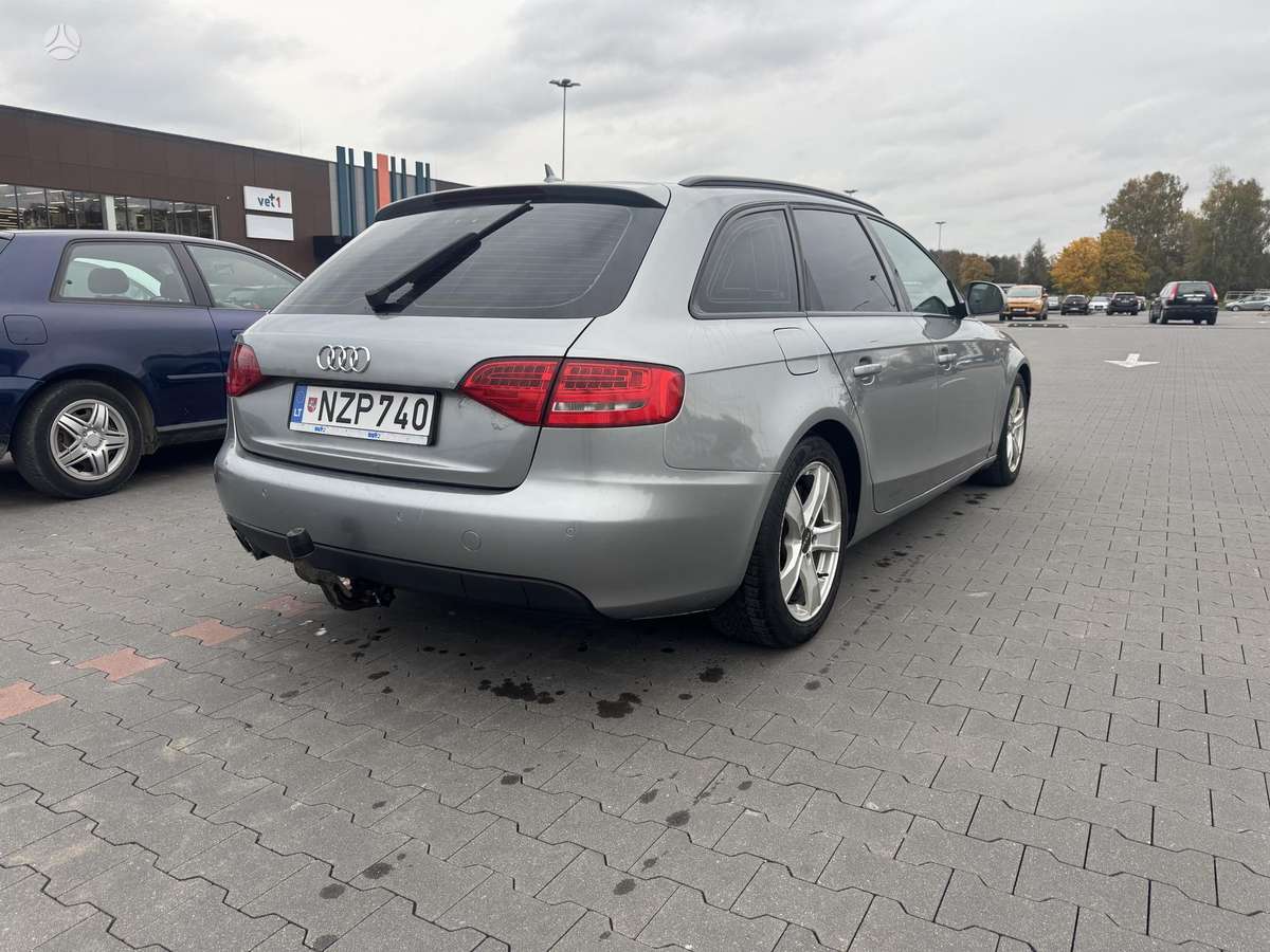 Audi A4 2008 — rear view