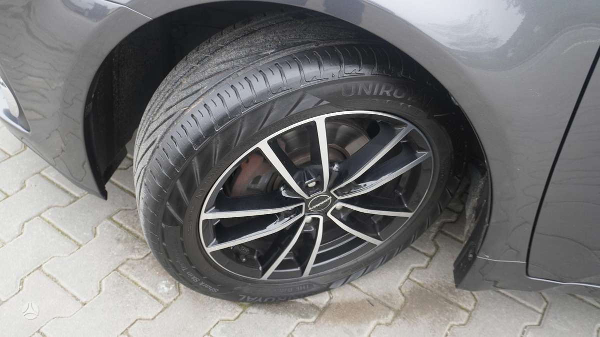 Toyota Avensis 2014 — photo 19