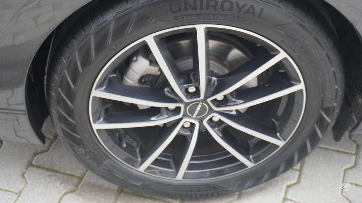 Toyota Avensis 2014 — photo 26