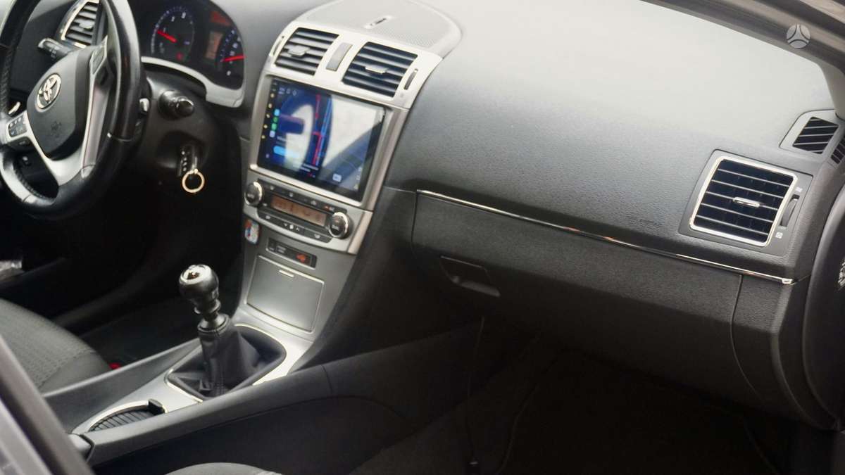 Toyota Avensis 2014 — photo 27