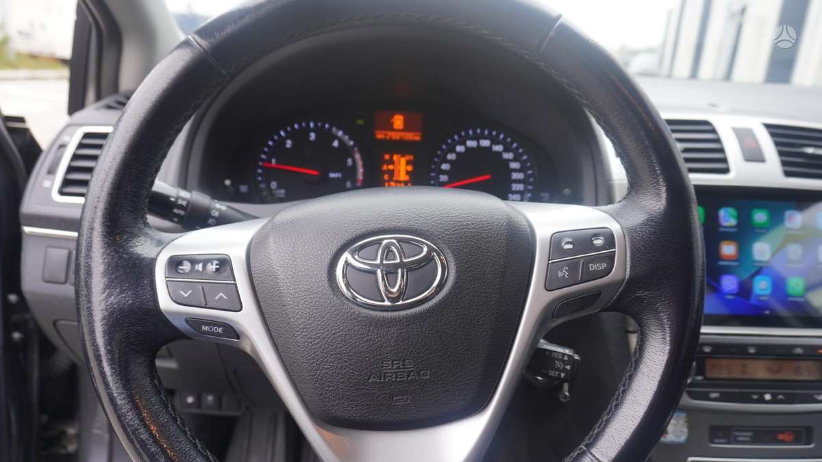Toyota Avensis 2014 — photo 30