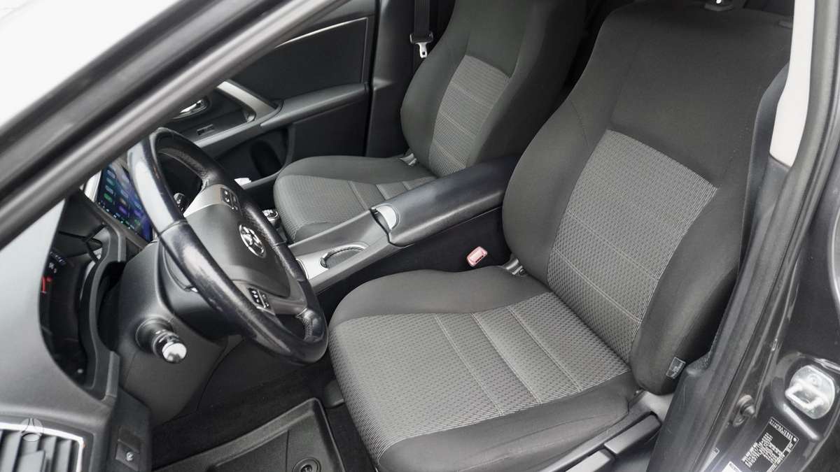 Toyota Avensis 2014 — photo 32