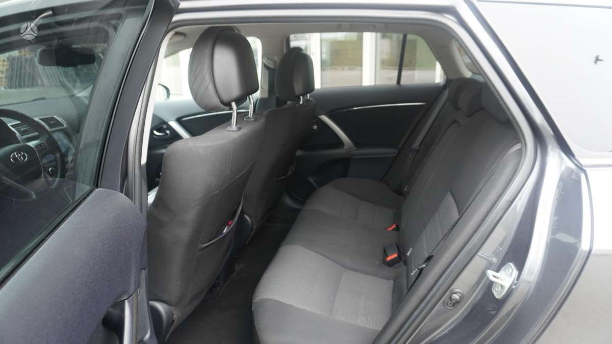 Toyota Avensis 2014 — photo 34
