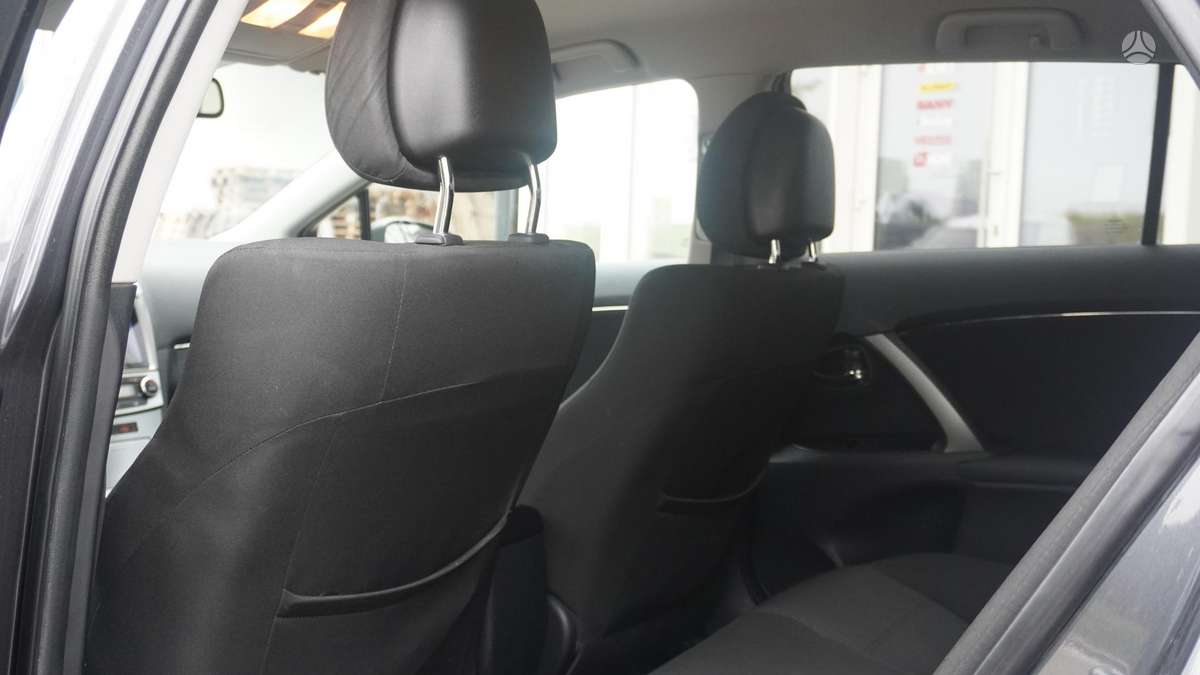 Toyota Avensis 2014 — photo 35