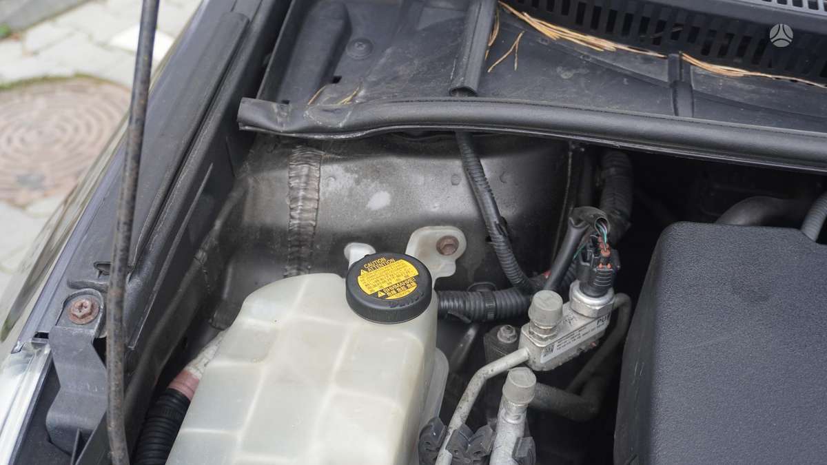 Toyota Avensis 2014 — photo 37