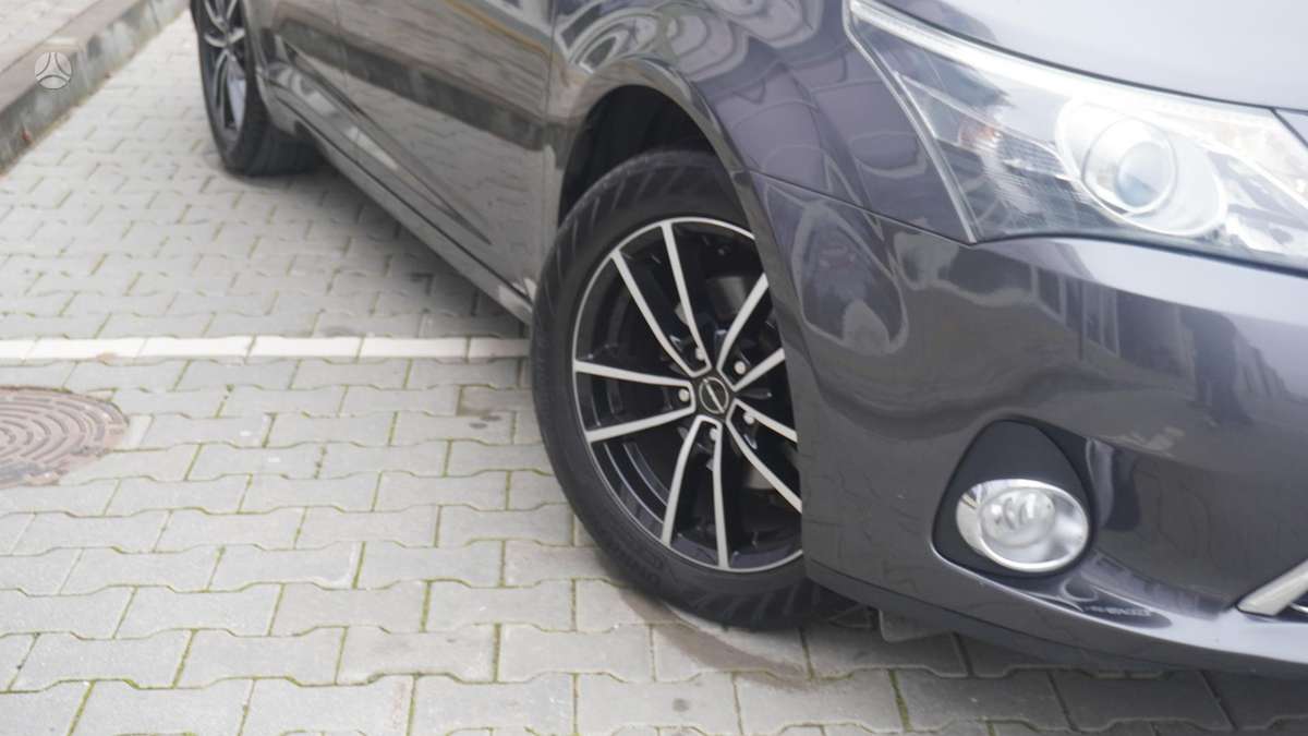 Toyota Avensis 2014 — photo 9