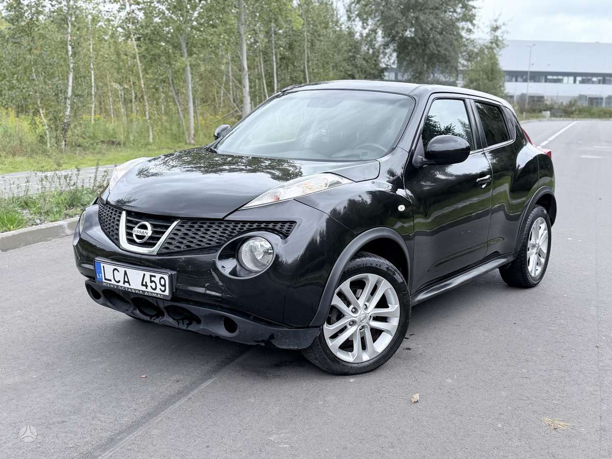 Nissan Juke 2014 — rear view