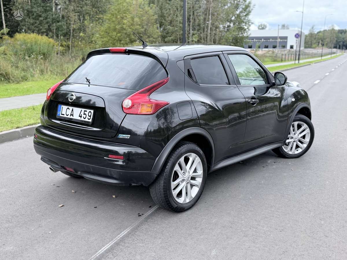 Nissan Juke 2014 — interior