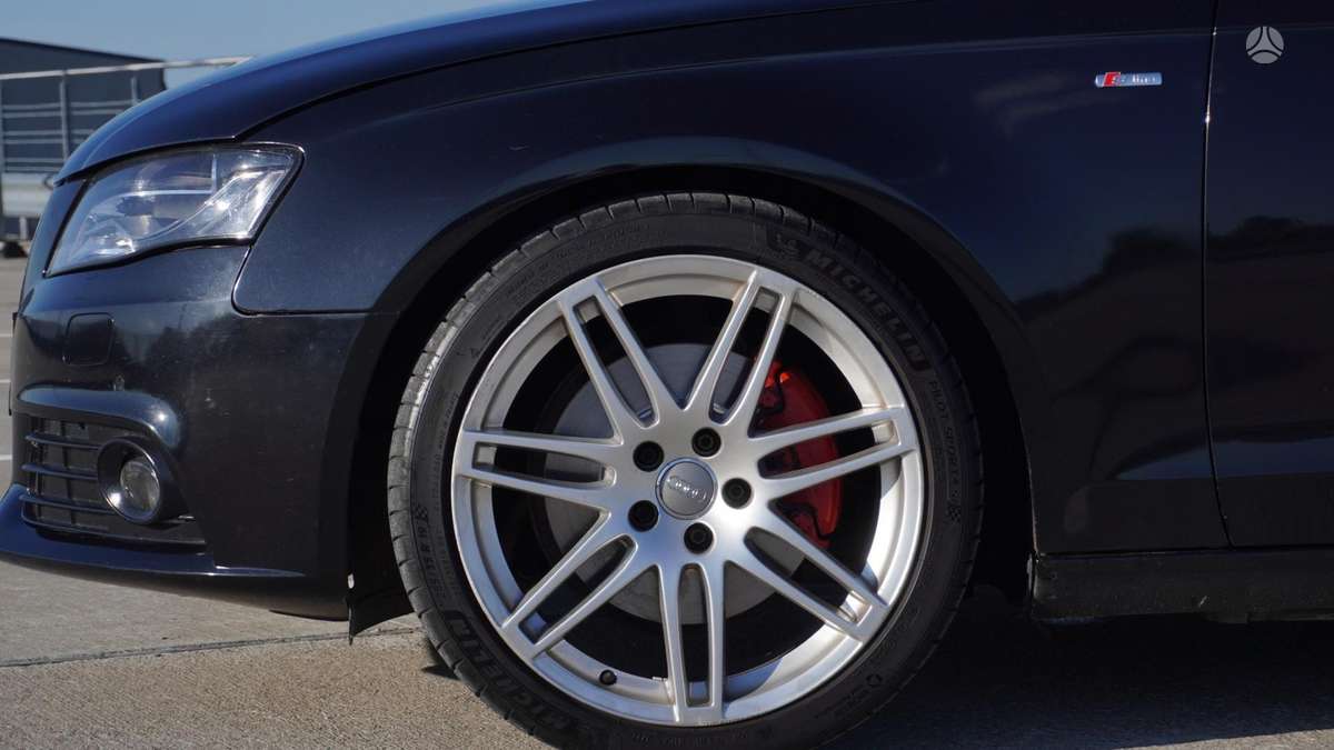 Audi A4 2008 — photo 11