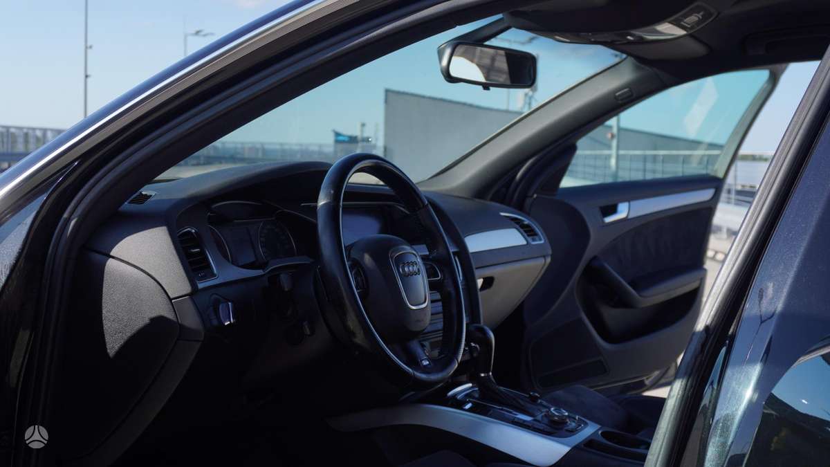 Audi A4 2008 — photo 14