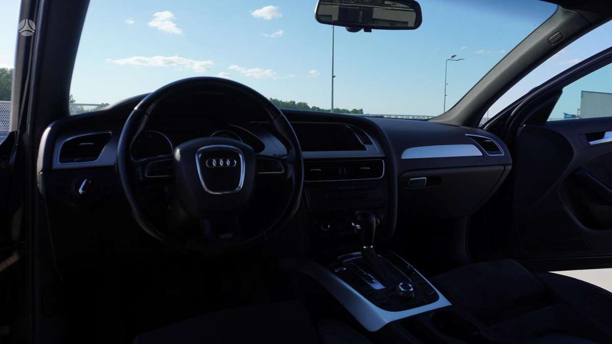 Audi A4 2008 — photo 17
