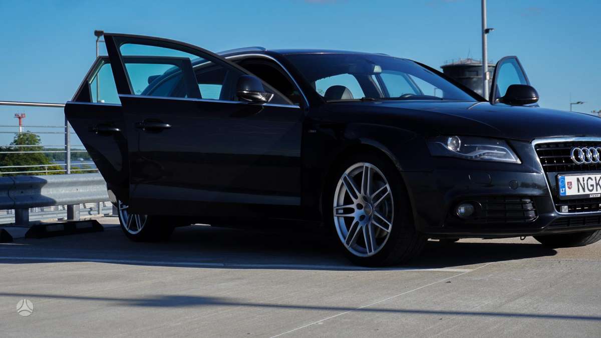 Audi A4 2008 — photo 9